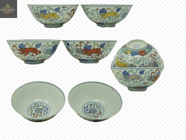 A Pair of Doucai Animal Sea Bowls, Ming Dynasty Chenghua