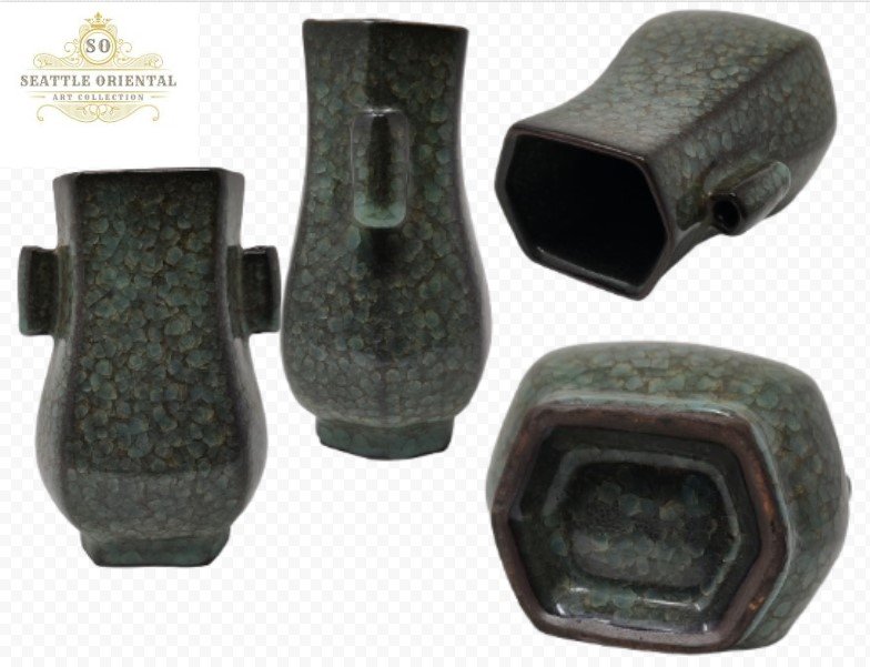 Official Kiln Six-sids Pierced Double Ear Bottle, Song Dynasty